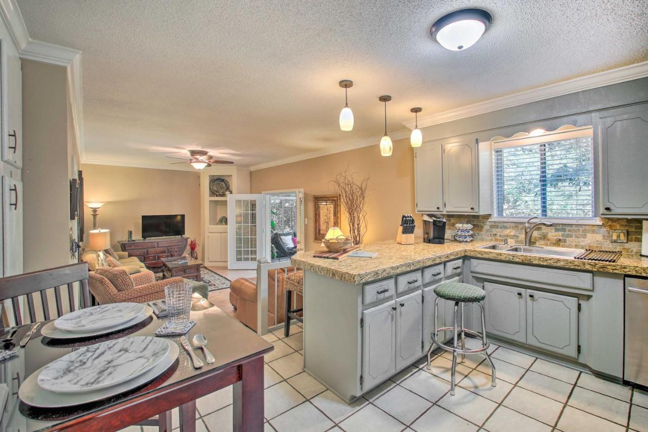 Charming Hot Springs Home With Sunroom And Yard Kültér fotó