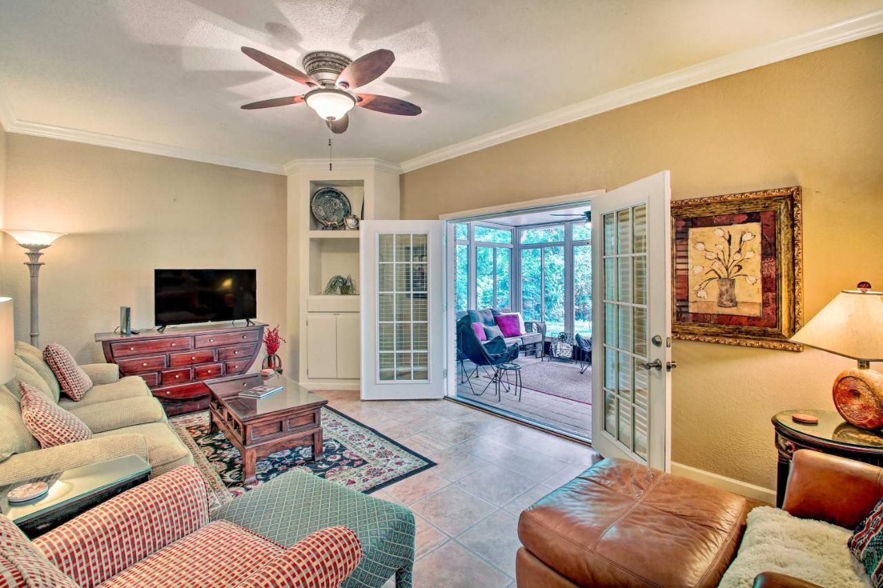 Charming Hot Springs Home With Sunroom And Yard Kültér fotó
